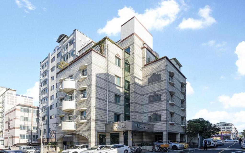 Emerald Ace Hotel Jeju Exterior foto