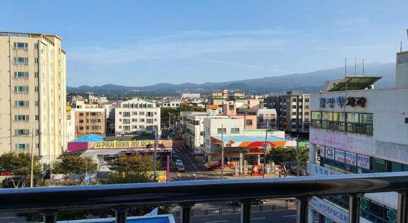Emerald Ace Hotel Jeju Exterior foto